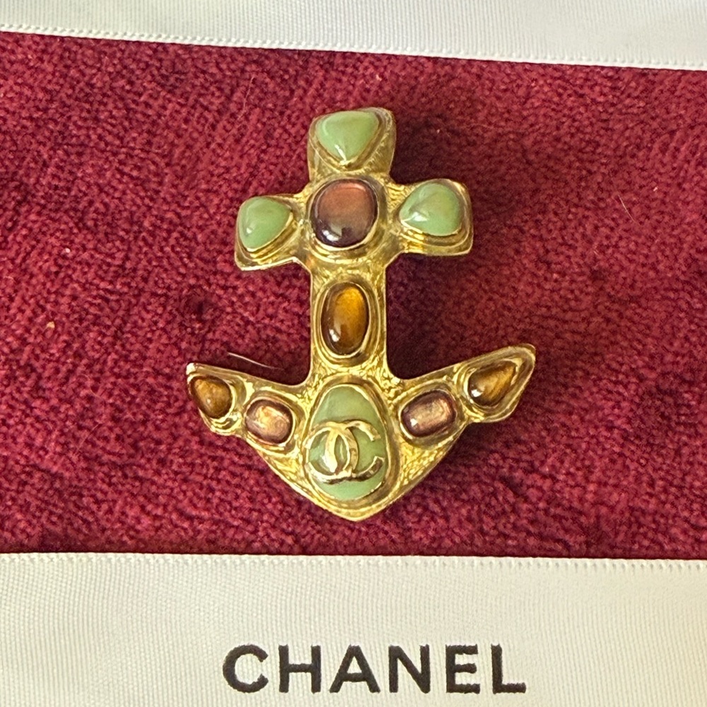 CHANEL Anchor Brooch Pin Nautical Gripoix Resin 2018 Collection